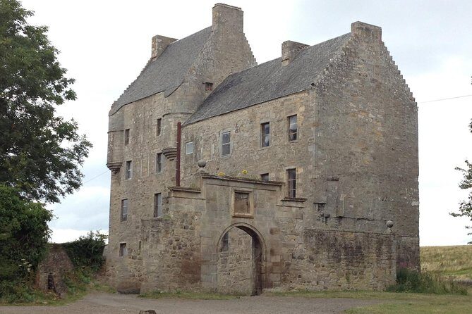 Five Outlander locations , Outlander film locations tour - Key Points