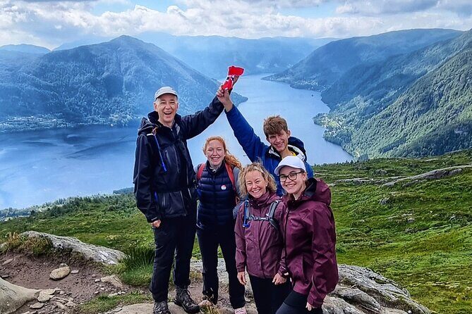 Fjord Hiking - Public tour - Authentic Norwegian Scenery and Local Stories
