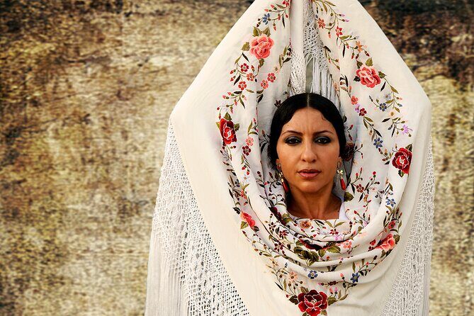 Flamenco show at the foot of the Giralda in Seville - The pros and cons from real reviews