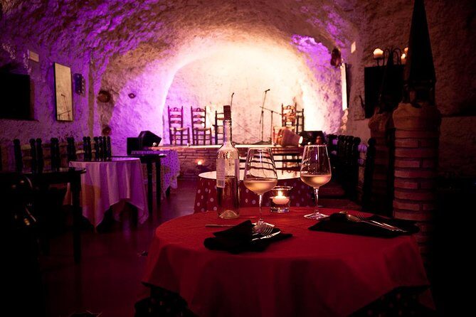 Flamenco Show in a Cave Restaurant in Granada - The Food and Drinks