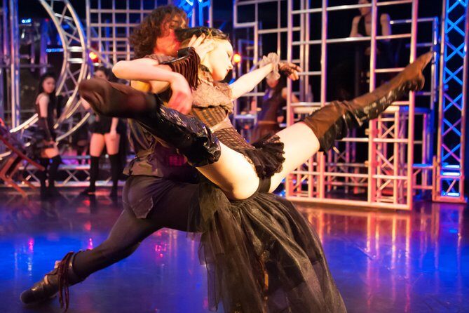 FLASH at Mystic Dark Room - Who Is This Experience Best For?