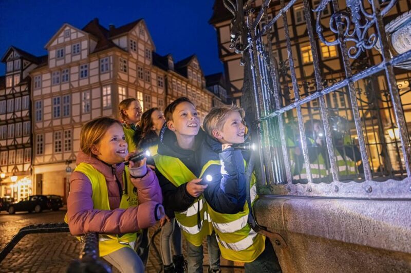 Flashlight tour for children/teenagers - Key Points