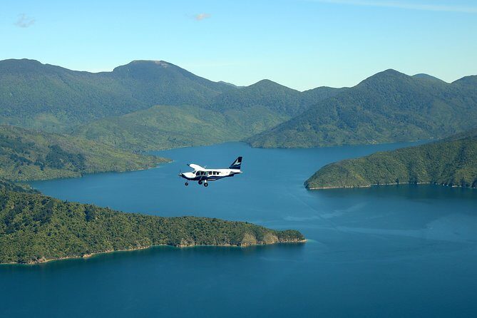 Flight Experience our Water and Wilderness Scenic Tour - Exploring the Experience in Detail