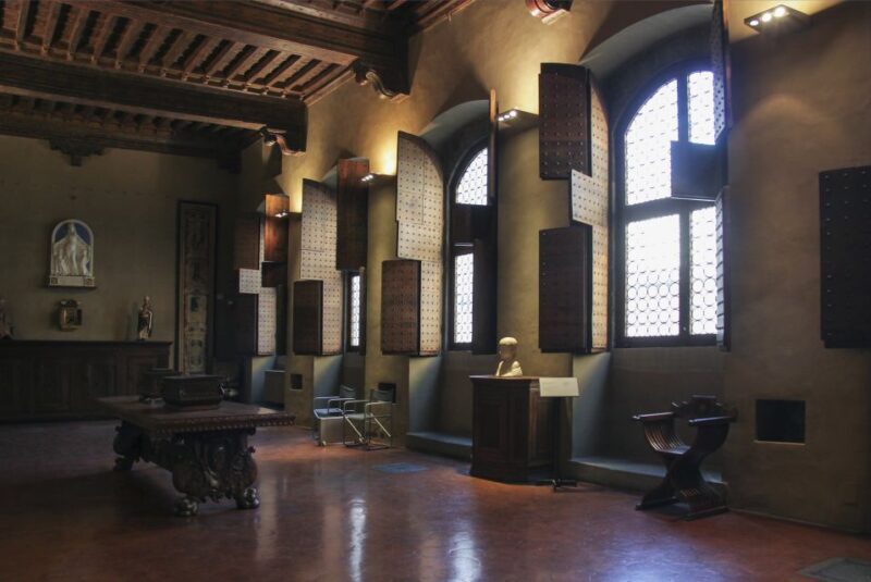 Florence: 1-Hour Private Tour of an Ancient Florentine House - Key Points