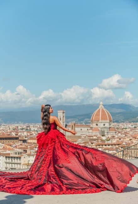 Florence: A photoshoot in luxurious dresses - Price and Value