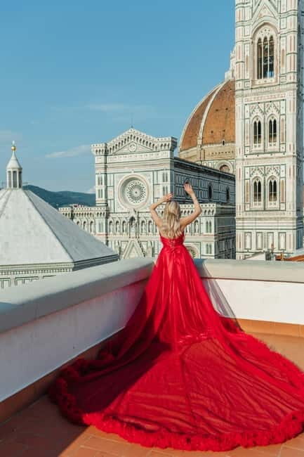 Florence: A photoshoot in luxurious dresses - FAQ