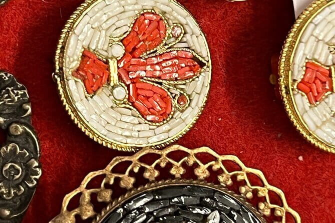 Florence Artisan Shopping Tour - a tailor-made unique experience - Key Points