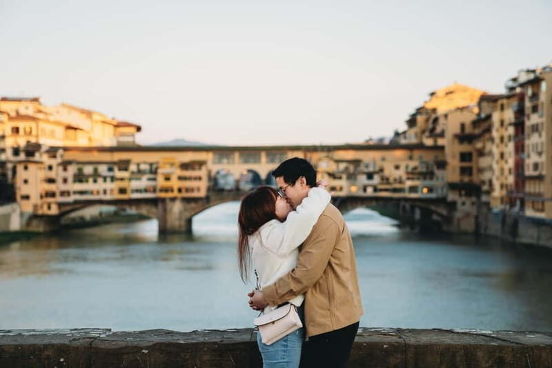 Florence: Classics Photoshoot with Ponte Vecchio Bridge - Key Points