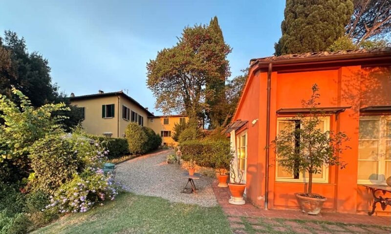 Florence: Culinary Experience in a Lemon House with Sunset and Enchanted Garden - The Setting: Enchanting Garden and Sunset Views