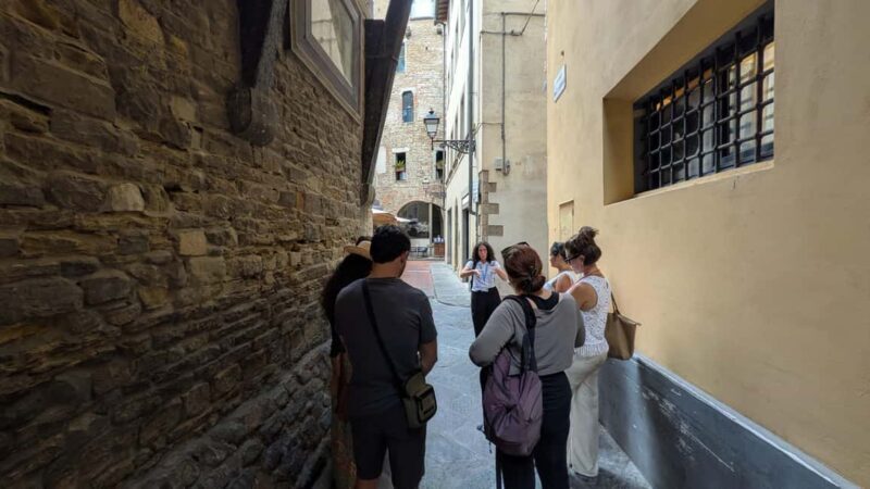 Florence: Ghost & Crimes Walking Tour with Tastings and Wine - Detailed Breakdown of the Itinerary