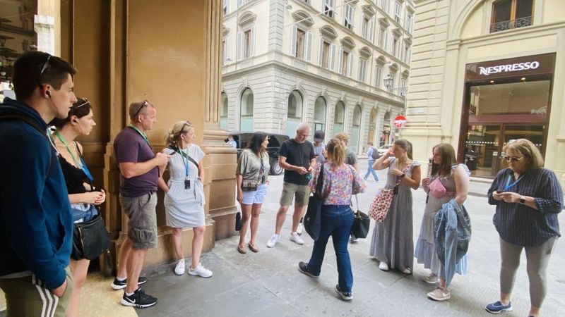 Florence: Guided Walking Tour - Pitti Palace Area (Pass-By): What This Stop Adds