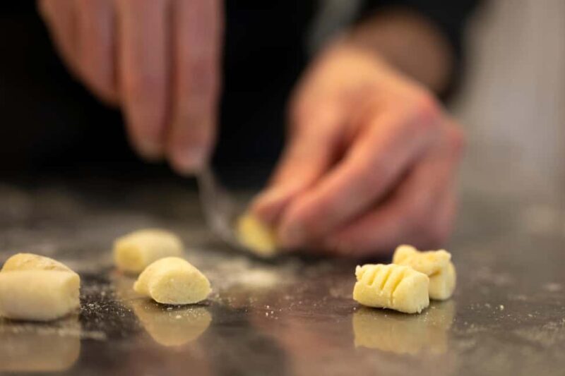 Florence: Market Tour Food & Tasting and Lunch Cooking Class - The Experience: What to Expect