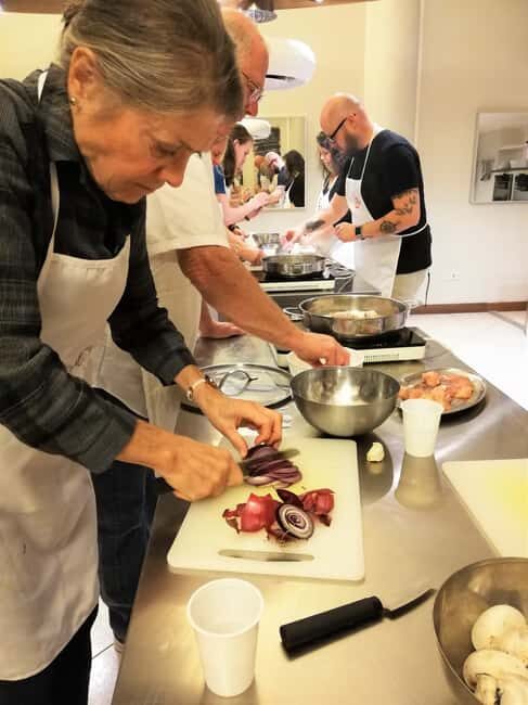 Florence: Market Tour Food & Tasting and Lunch Cooking Class - Who Is This Tour Best For?