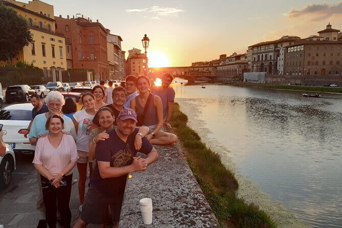 Florence Night Bike Tour with Wine and Aperitivo Picnic included - Key Points