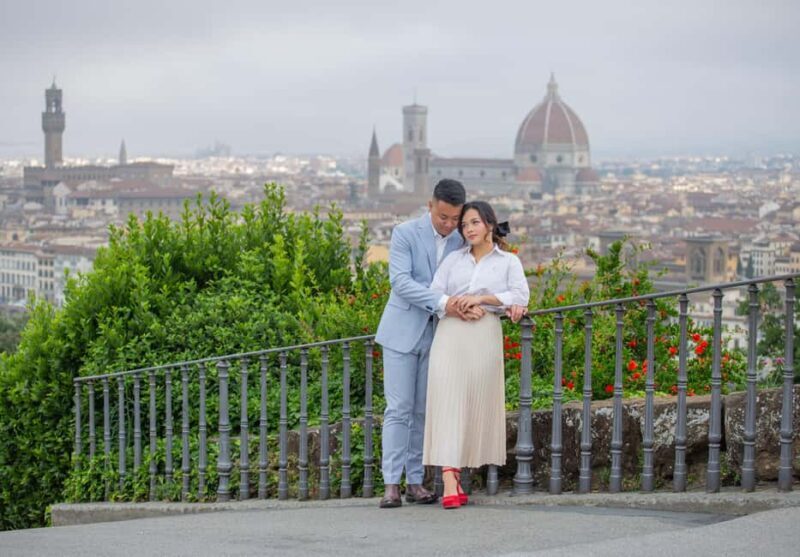 Florence: Private Photo Shooting walk tour w/a local - Key Points