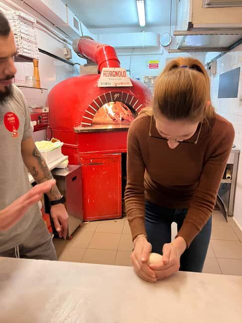 Florence: Private Pizza Making Class with Wine Tasting - FAQs