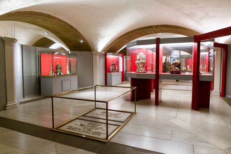 Florence: Reserved Entrance Ticket to the Medici Chapel - Timing and crowds: when to go for an easier visit