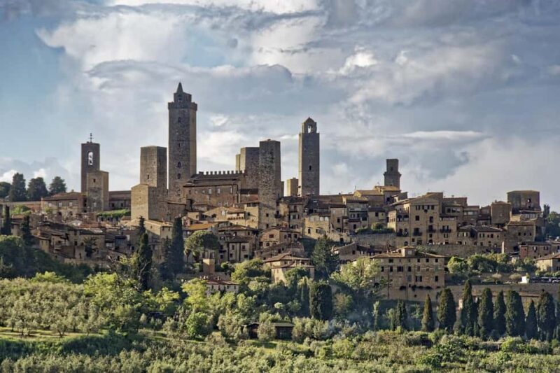 Florence: San Gimignano, Truffle Hunt, Wine Tasting, & Lunch - FAQs
