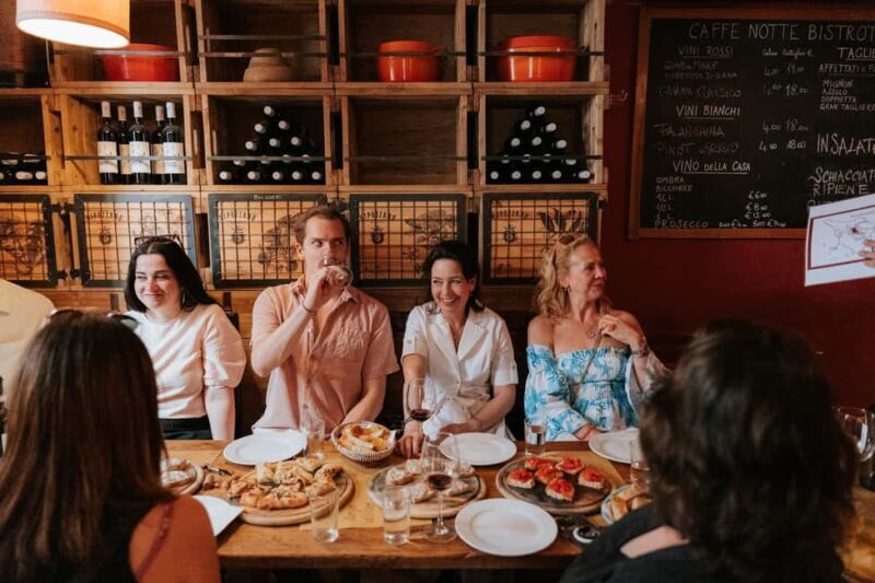 Florence: Small-Group Sunset Food & Wine Tour in Oltrarno - Exploring Florence’s Oltrarno at Sunset