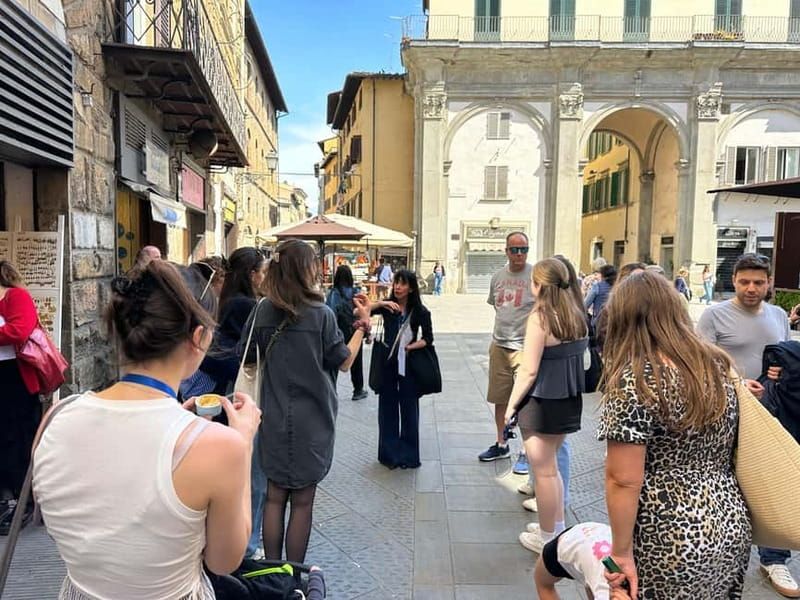 Florence: Street Food Tour with Wine & Local Guide - What Makes the Guides So Highly Rated