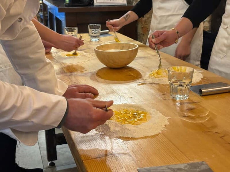 Florence: Tiramisu & Pasta Making Class with Unlimited Wine - An In-Depth Look at the Experience