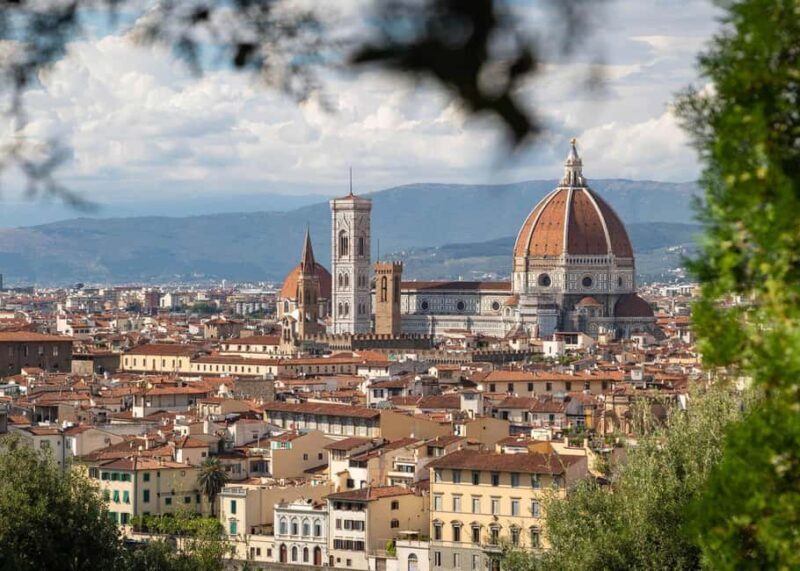 Florence: Tuscan dinner & Three Tenors concert near Uffizi - Key Points