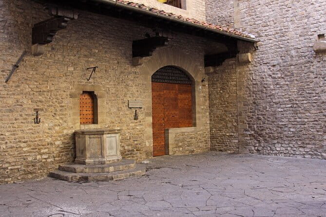 Florence Walking Tour: Classic, Oltrarno or Incognito Route - The Cost and Value