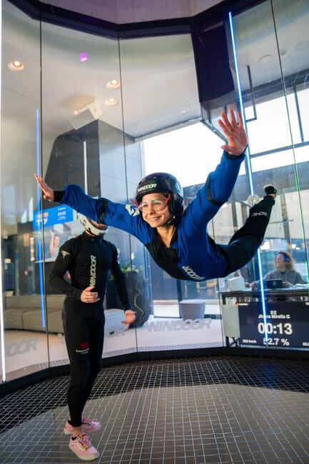 Fly in a Wind Tunnel: Indoor Skydiving Barcelona + Transport - FAQ