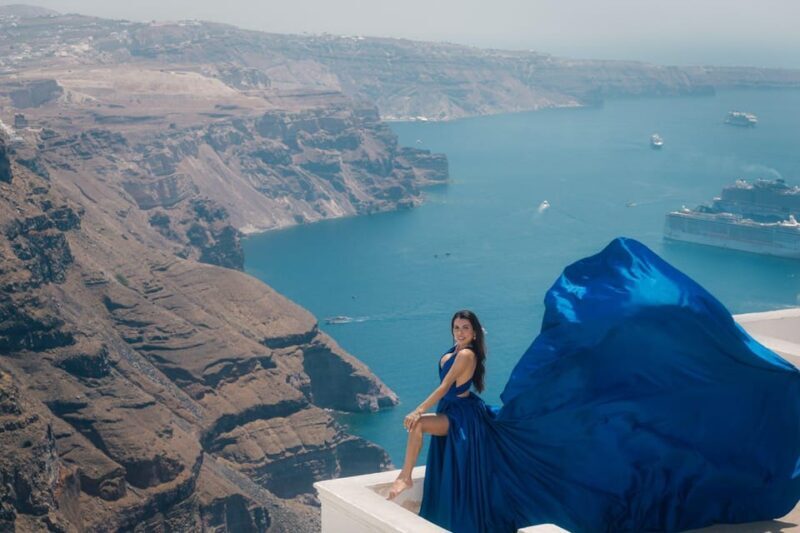Flying dress Photoshoot in Santorini with Hotel Pickup - Downsides and Considerations