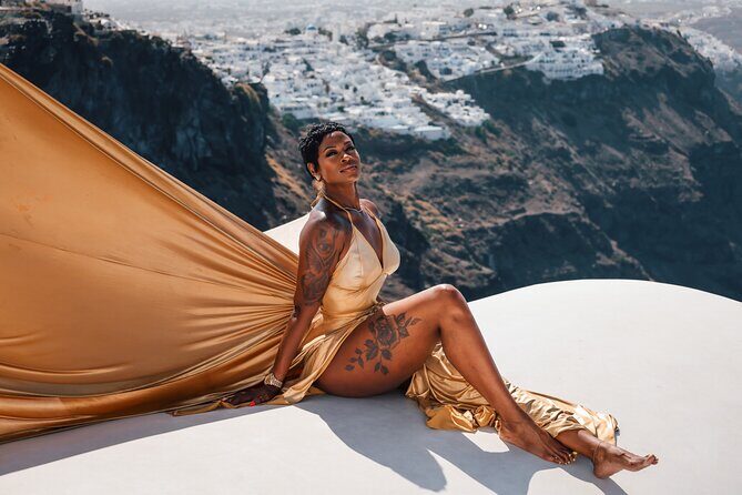 Flying Dress Photoshoot in Santorini with Hotel Pickup - FAQs