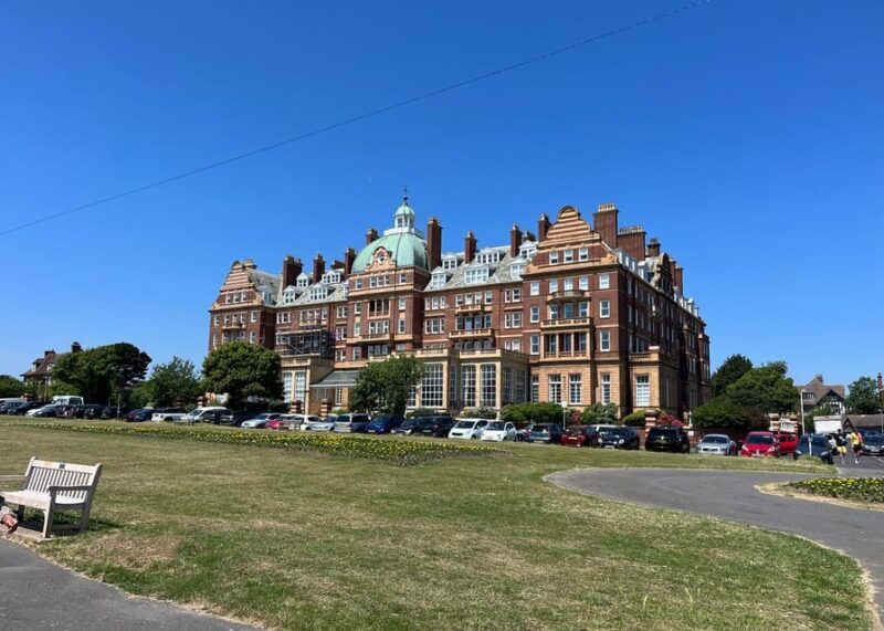 Folkestone: Private 2hr Walking Tour with a Blue Badge Guide - Who Should Consider This Tour?