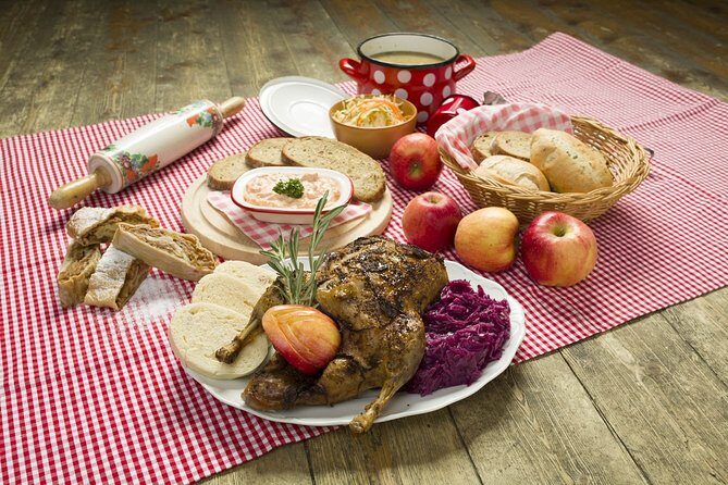 Folklore Dinner with Unlimited Drinks 4course Menu - What to Expect from a Typical Evening