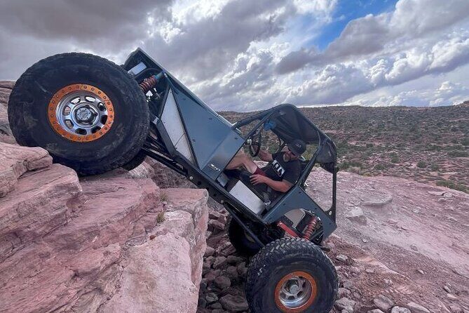 Follow Along and Ride Along Off Road Jeep Tours in Moab Utah - The Experience: What You Can Expect