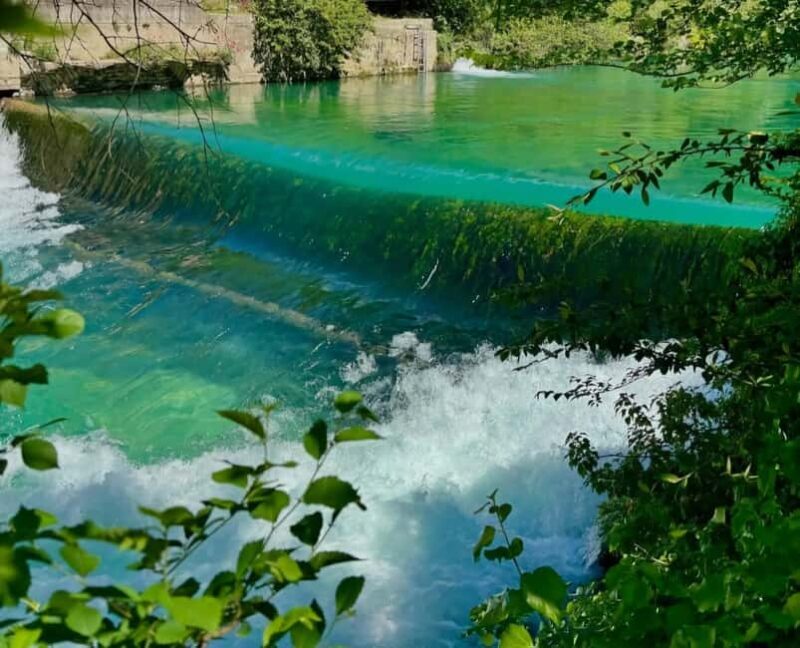 Fontaine-de-Vaucluse: Guided tour, the Mysteries of the Gouffre Open to all - Discovering Fontaine-de-Vaucluse’s Natural Wonders