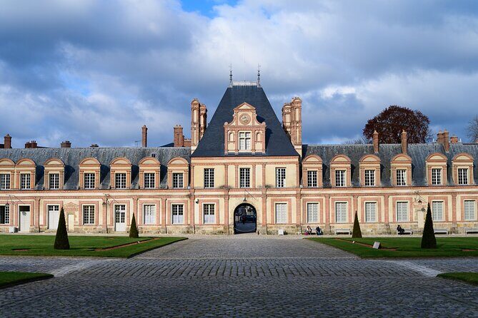 Fontainebleau Palace Half Day Trip from Paris - Key Points