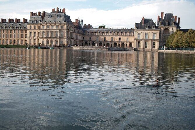 Fontainebleau Palace : Private Guided Tour - Discovering Fontainebleau Palace