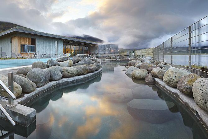 Fontana Geothermal Spa and Golden Circle Tour From Reykjavik - FAQ