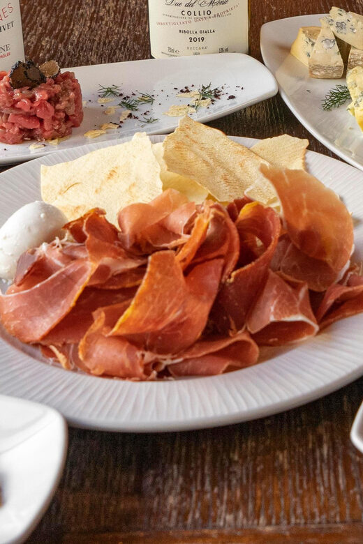 Food and Wine Experience - An Authentic Taste of Lombardy in a Historic Setting