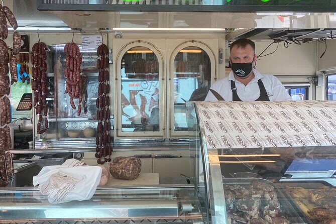 Food and wine tour of Pescara Vecchia on foot - FAQs