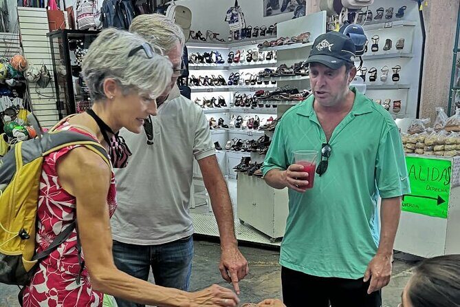 Food & Markets Tour - Sampling the Best at Mercado 20 De Noviembre