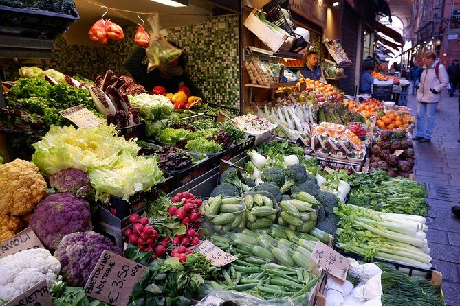 Food markets tour with a local! - Practical Tips for Booking and Participating