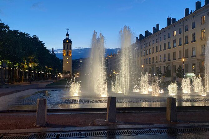 Food Tour by night - An In-Depth Look at the Lyon Night Food Tour
