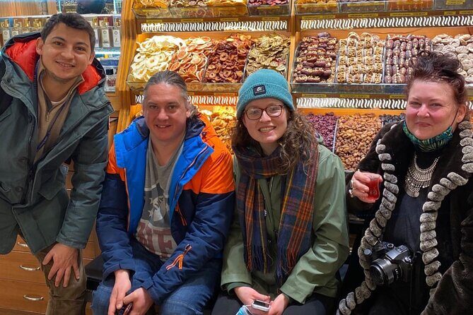 Food Tour in Istanbul with Local Guide - Stop 1: Misir Carsisi (Spice Market)
