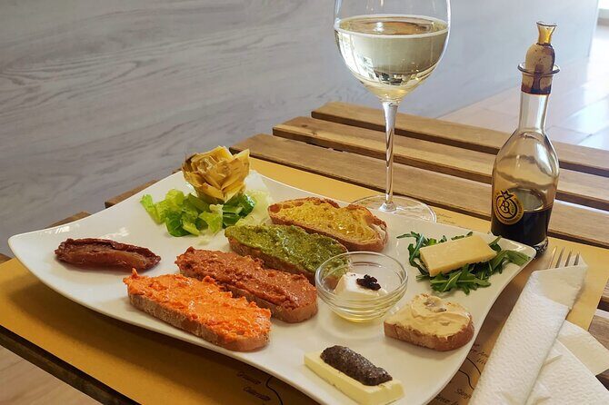 Food & Wine Tour by the Vatican City - Who Should Consider This Tour?