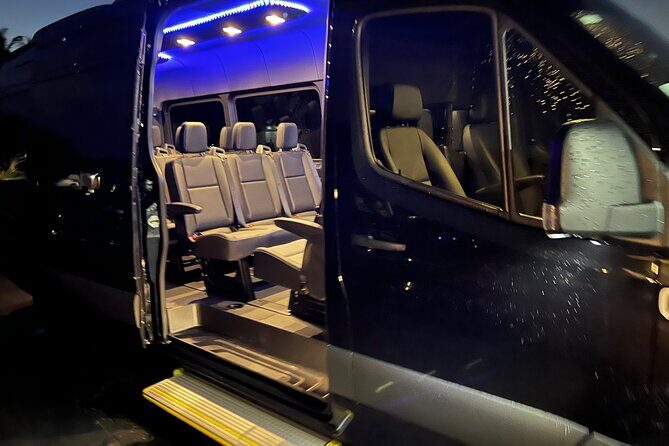 Fort Lauderdale Airport Private Transfer (Up To 14 Passengers) - The Vehicle and Comfort Level