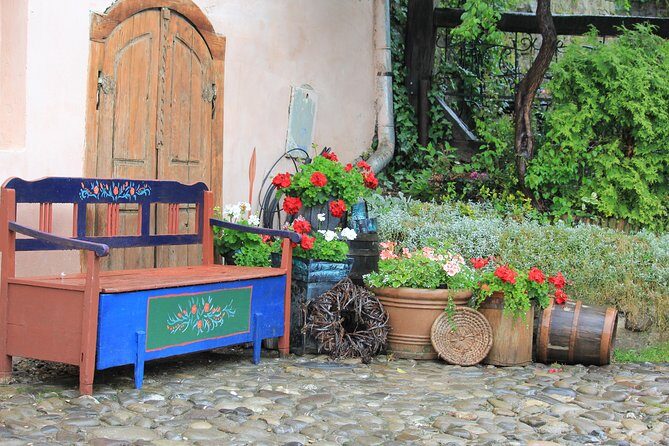 Fortified Church of Viscri and Sighisoara in Spanish (native Spanish guide). - The Sum Up