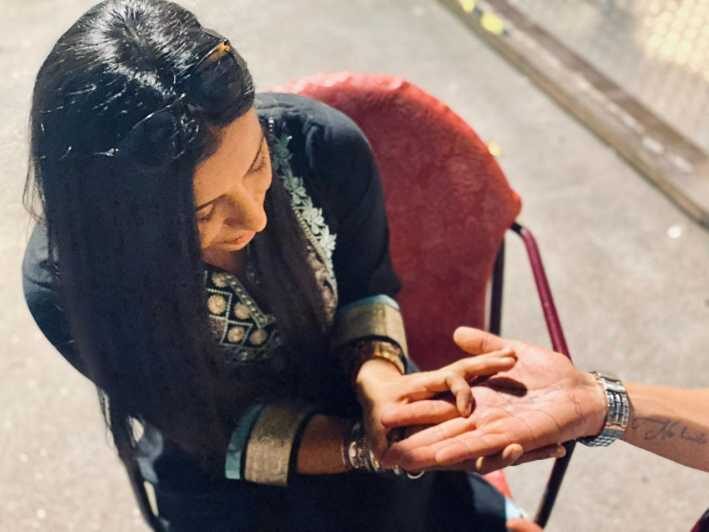 FOZ: Quiromancy, come and discover your path in your hands - What is the FOZ Quiromancy Experience?