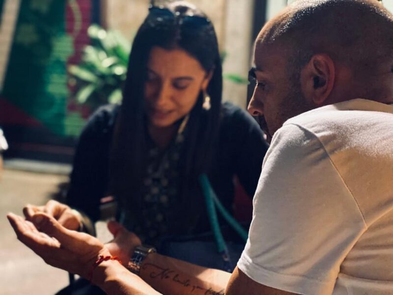 FOZ: Quiromancy, come and discover your path in your hands - The Sum Up