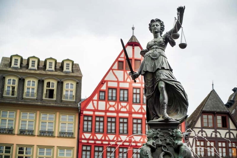 Frankfurt: 2-hour Best Intro Walking Tour with a Local - A Closer Look at the Experience