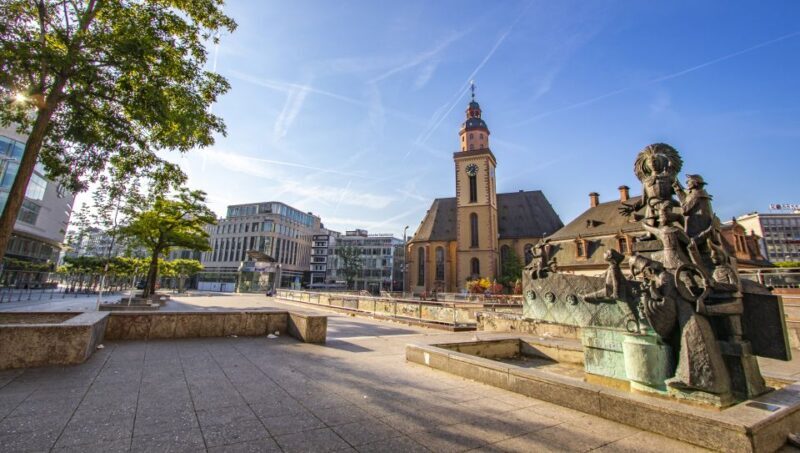 Frankfurt: Capture the most Photogenic Spots with a Local - Key Points